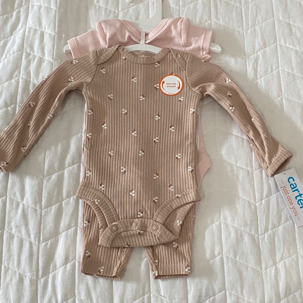 Carter’s 3-piece Newborn Bundle